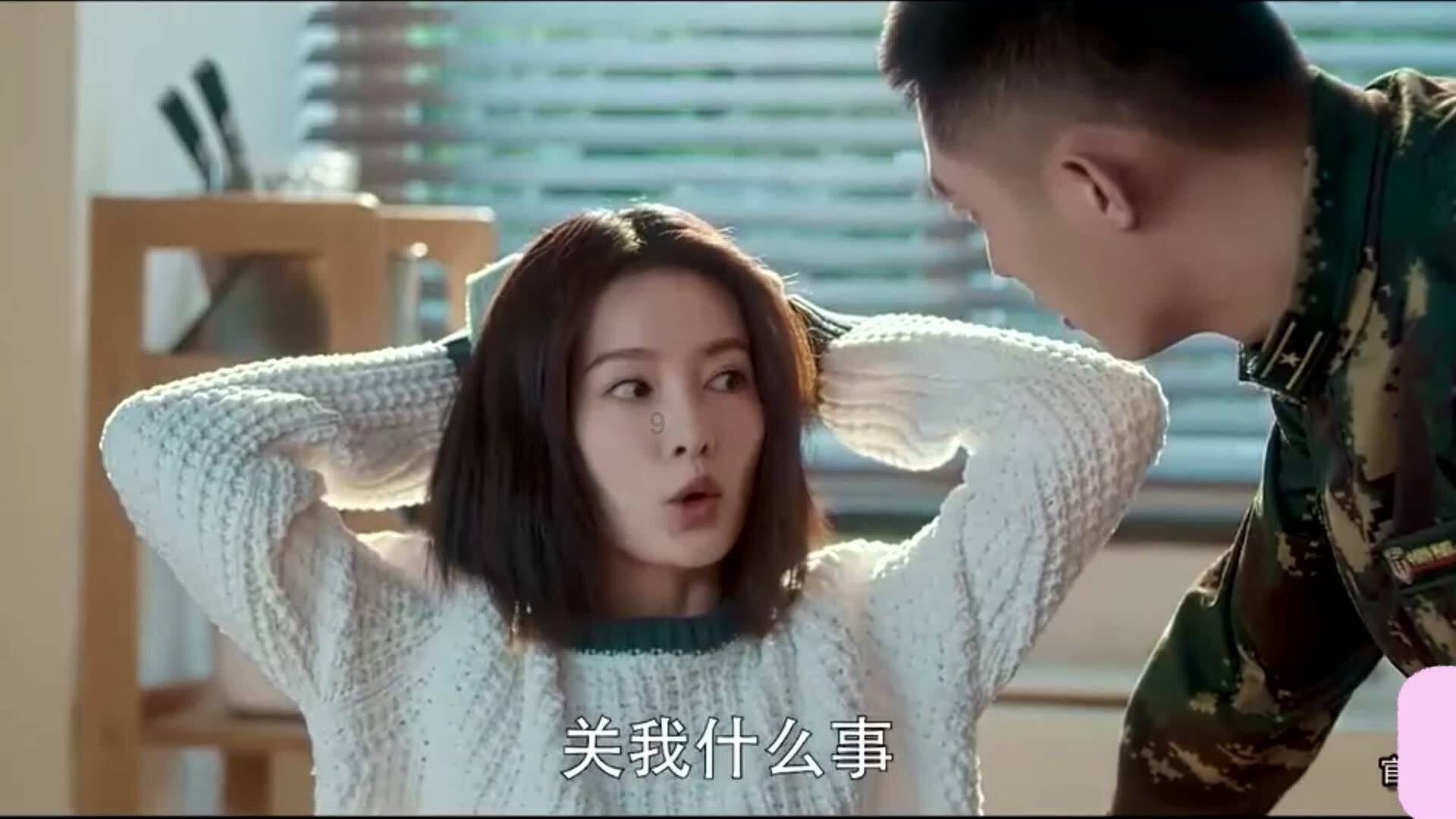 破防了！女儿结婚当天跪谢父母养育之恩，爸爸瞬间泪崩起身离开